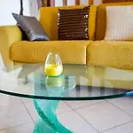 Βίλα In With Pool *